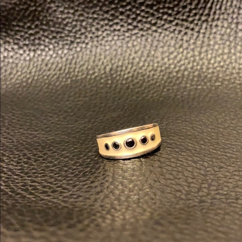 Pandora Enamel Ring